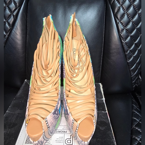 Multicolor Stilletto - Picture 3 of 3